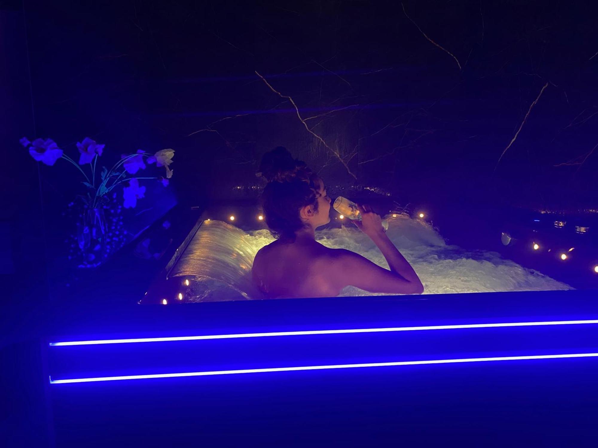 La Ronde Des Bois - Romance Et Bien Etre - Jacuzzi Privatif-Piscine-Patio Mellecey Exterior foto